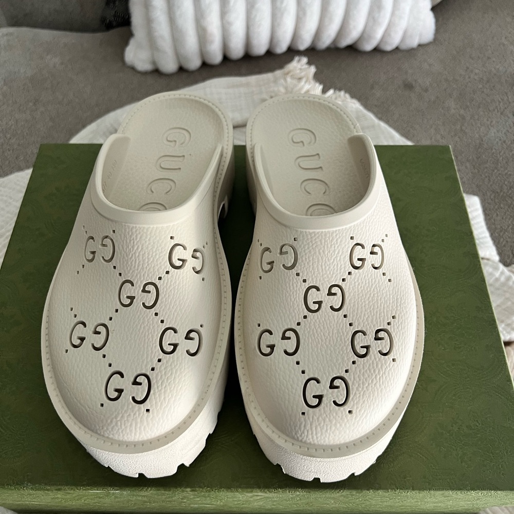 Gucci Off-White GG Slide Sandals